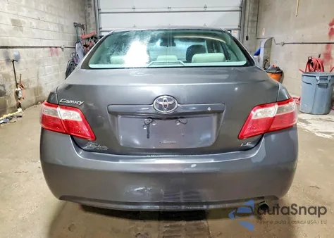2008 Toyota Camry Ce z USA, uszkodzony, nr VIN 4T4BE46KX8R015119